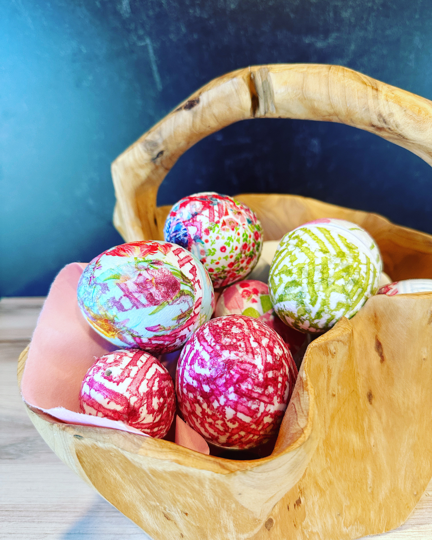 How to Make Decoupage Easter Eggs